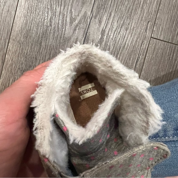 Toms Baby Boots - Picture 3 of 7